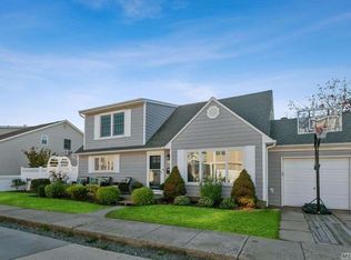 17 Kerrigan St, Long Beach, NY 11561