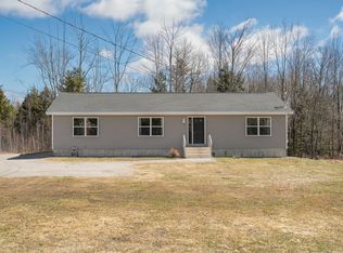 2 Warren Rd, Monmouth, ME 04259