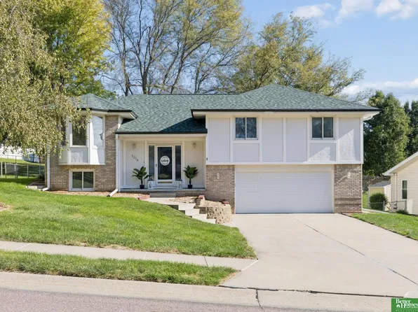 1014 Haverford Dr, Papillion, NE 68046