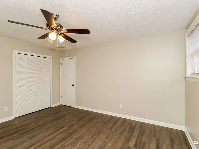 1252 Rolling Oaks Dr NW — Photo 9