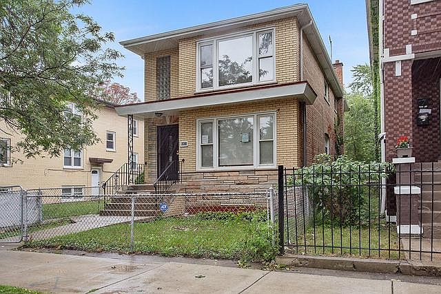 1st image of 6833 S Maplewood Ave #1