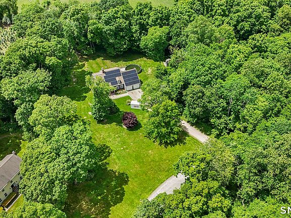 4th image of 14 North Branch Road
