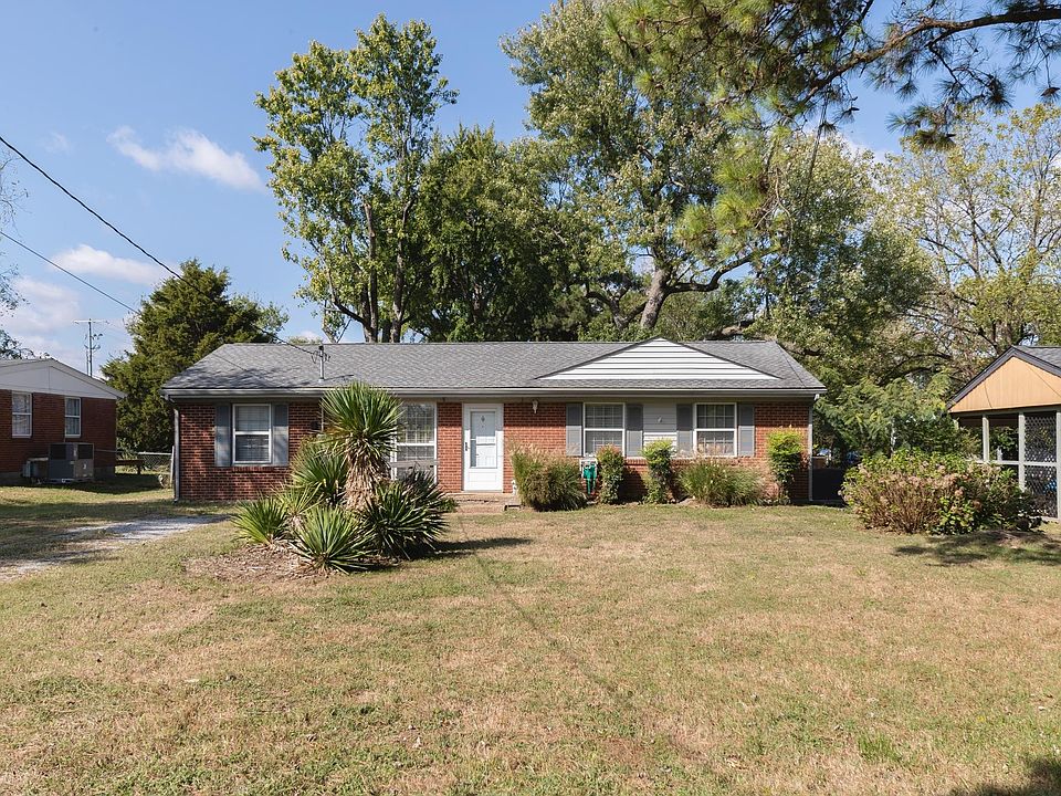 1st image of 415 Marwood Ct