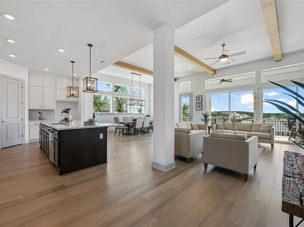 298 Smoke Tree Cir, Dripping Springs, TX 78620