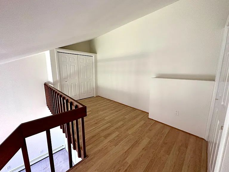 1465 E Putnam Ave #528 — Photo 9