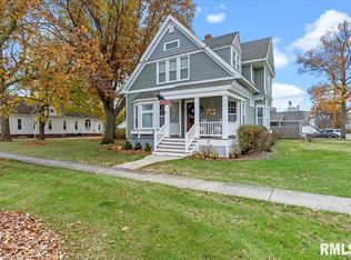 236 W Main St, Williamsville, IL 62693