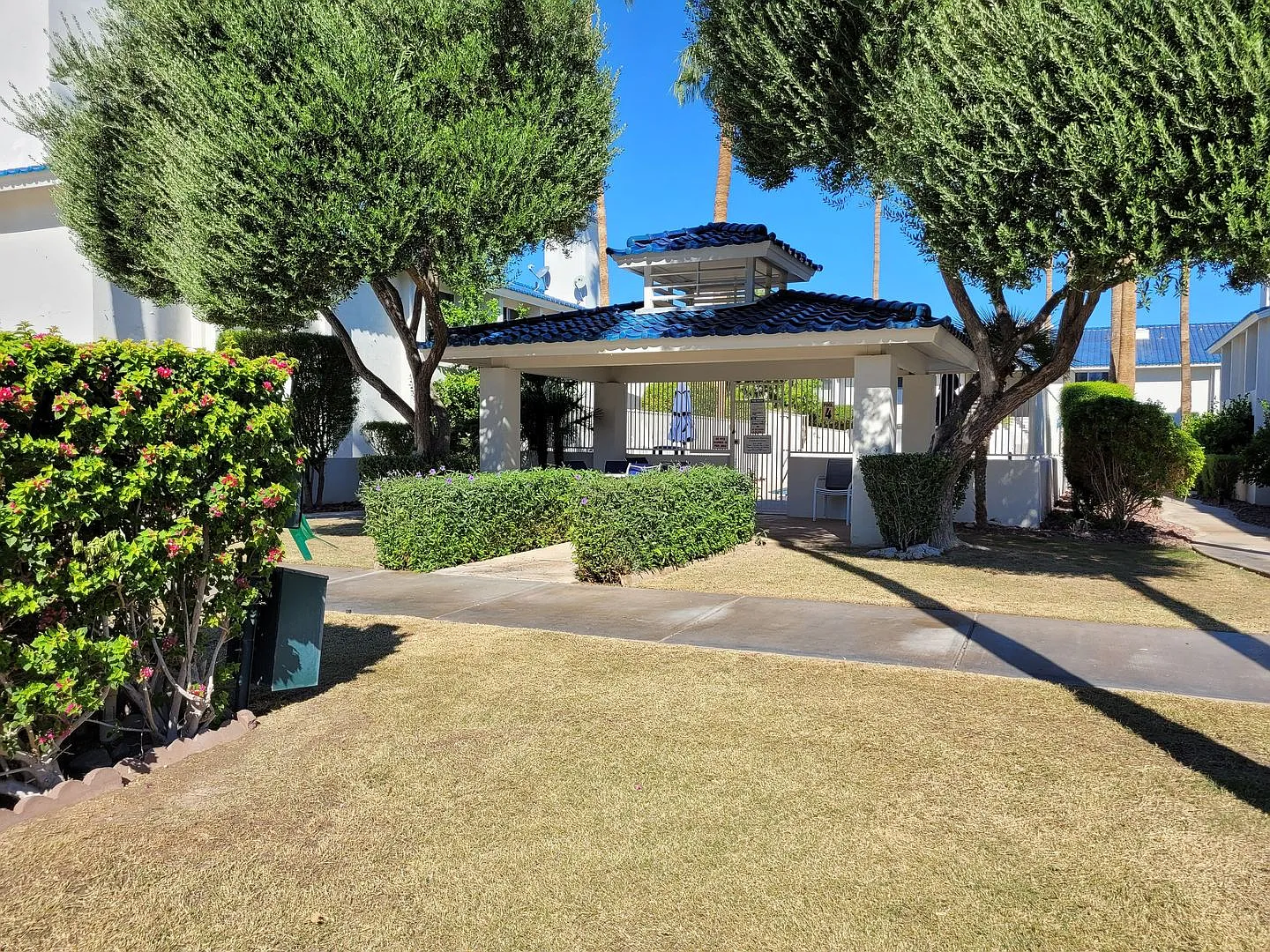 1/2 Off 1 Month's Rent 2 Bedroom Condo In Marina Villas — Photo 1