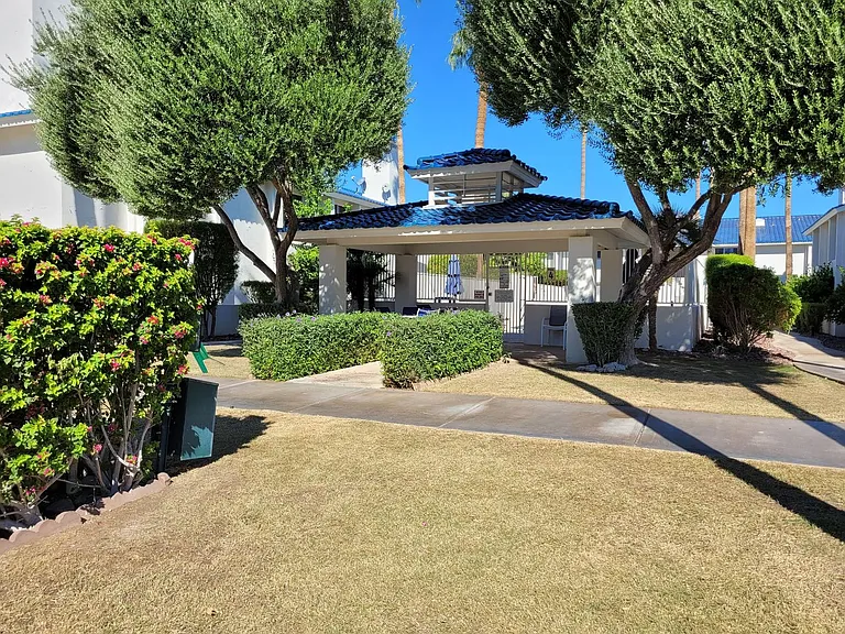 1800 Clubhouse Dr #F61 — Photo 1
