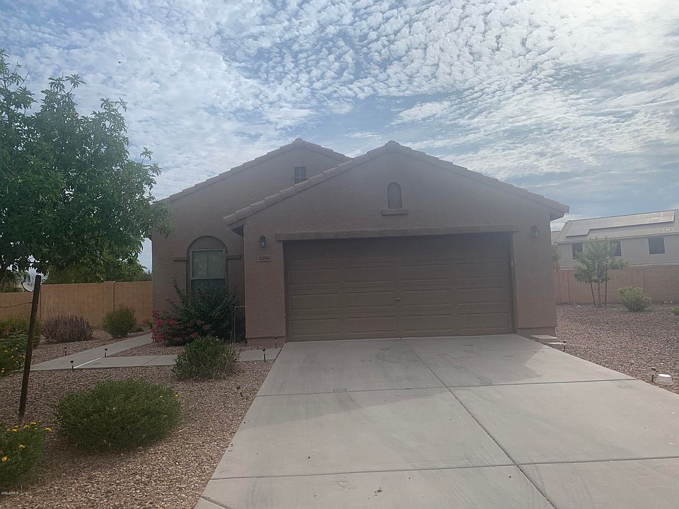 1st image of 32859 N Quarry Hills Dr