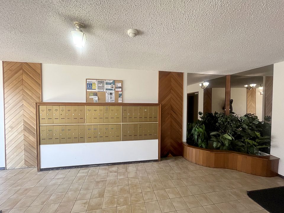 Building Photo 3