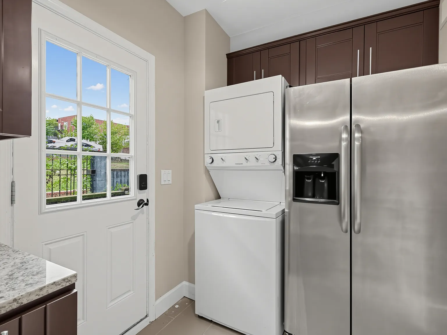 1 bed, 650 sqft, $2,075 — Photo 3