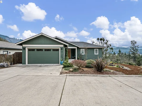 530 Sunridge Ln, Lowell, OR 97452