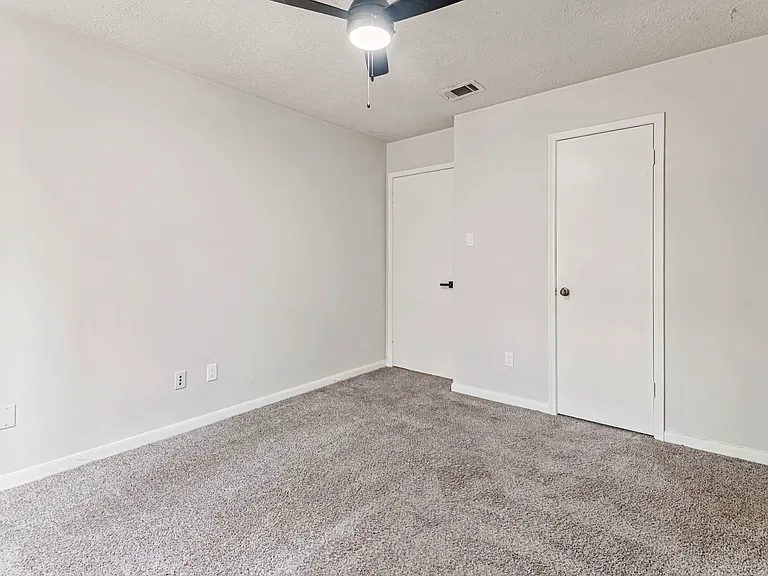 5715 Pinewood Springs Dr — Photo 19