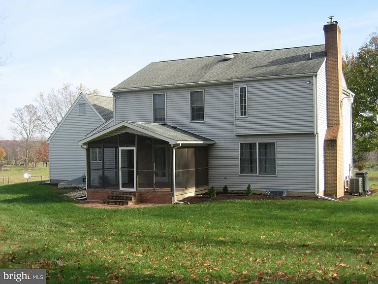 2109 S Childs Rd — Photo 2