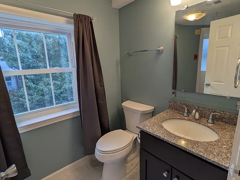 1021 Clinton St #5 — Photo 24