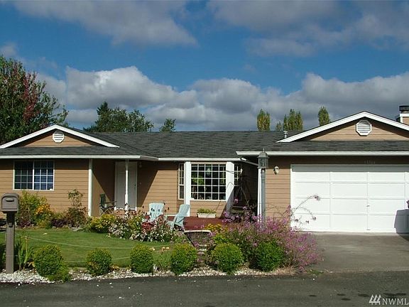 2nd image of 13704 2nd Avenue Ct E