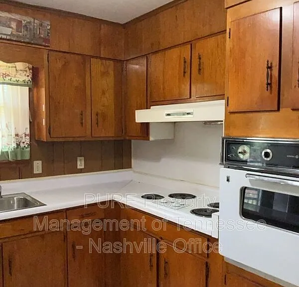 3912 Hydesdale Ln — Photo 7