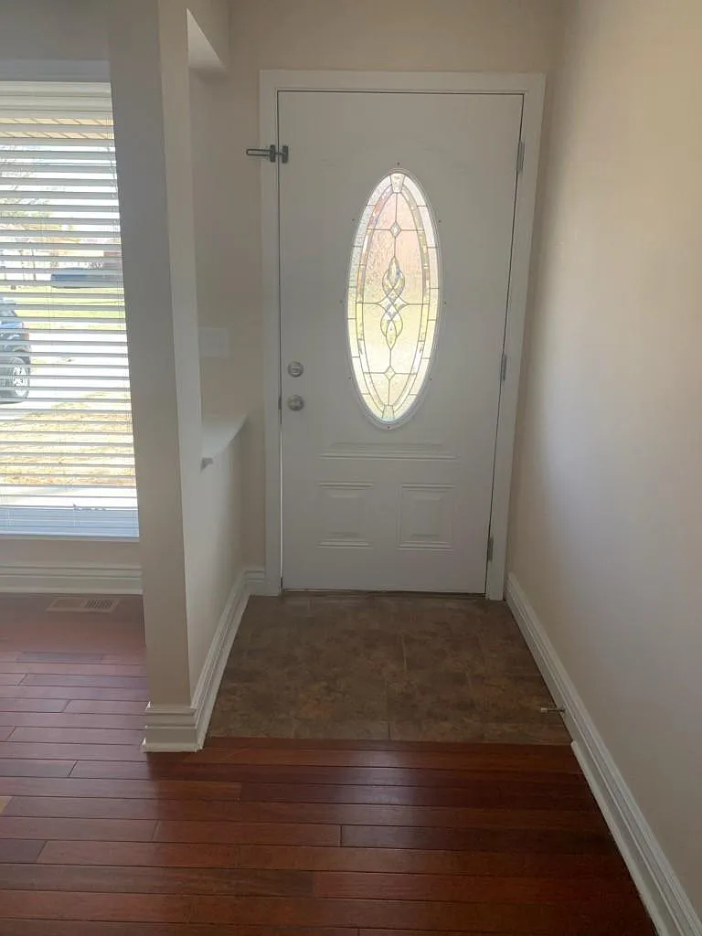 4 bed, 2.5 bath, 1450 sqft, $2,250 — Photo 2