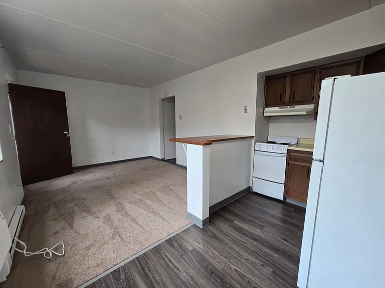 924 Seneca Ct — Photo 11