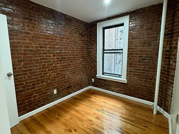 4th image of 226 E 29th St APT 3C