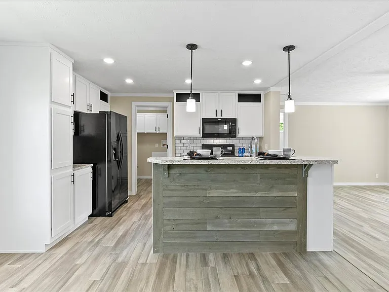 Hillcrest MHP — Photo 7