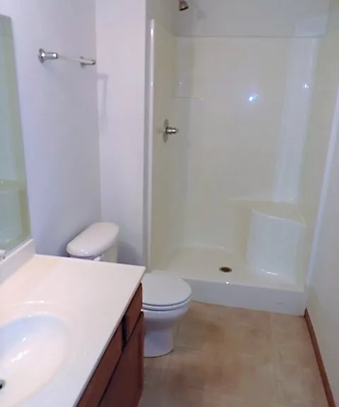 1000 Duchess Dr #10 — Photo 11
