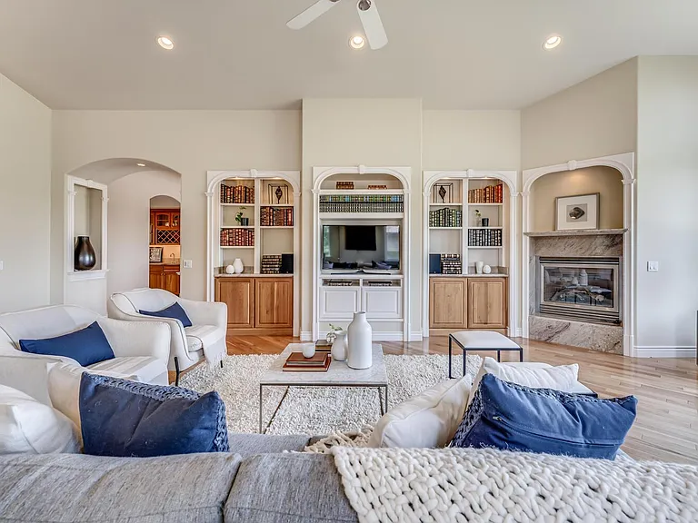 1039 Mountain Air Ct — Photo 12