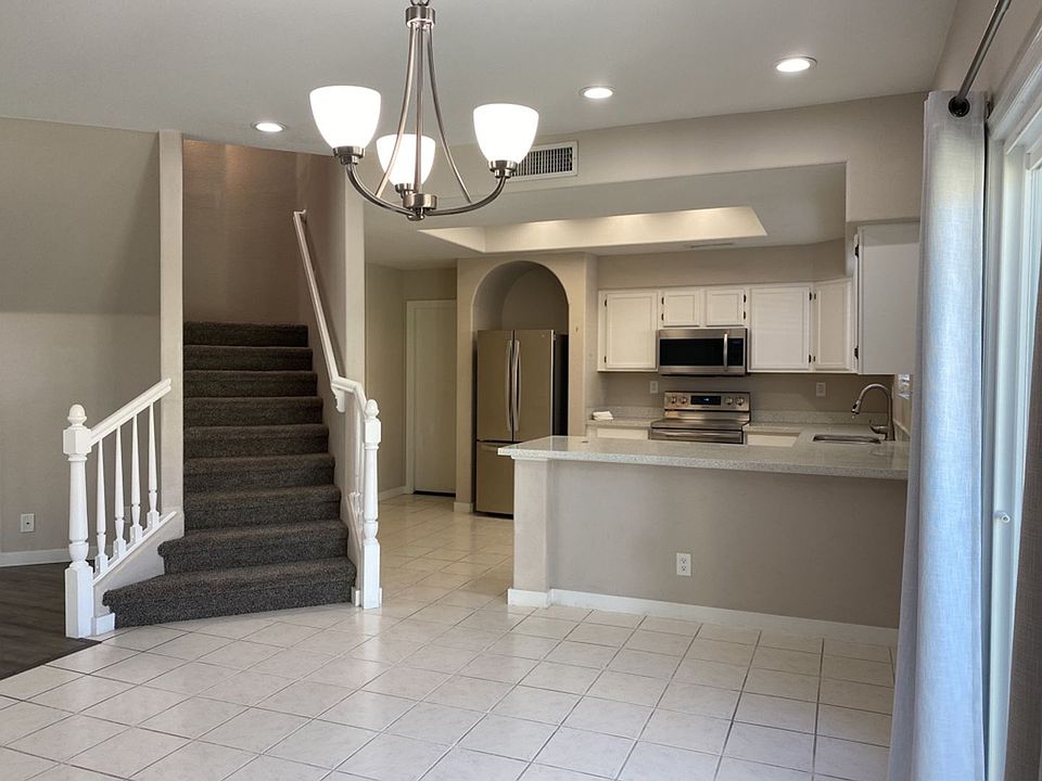 1st image of 4923 E Hazel Dr Unit 1