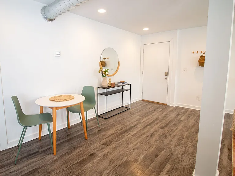 830-832 Madison Ave — Photo 11