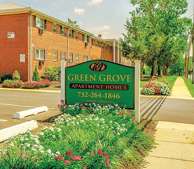 Green Grove Apartments — Photo 1