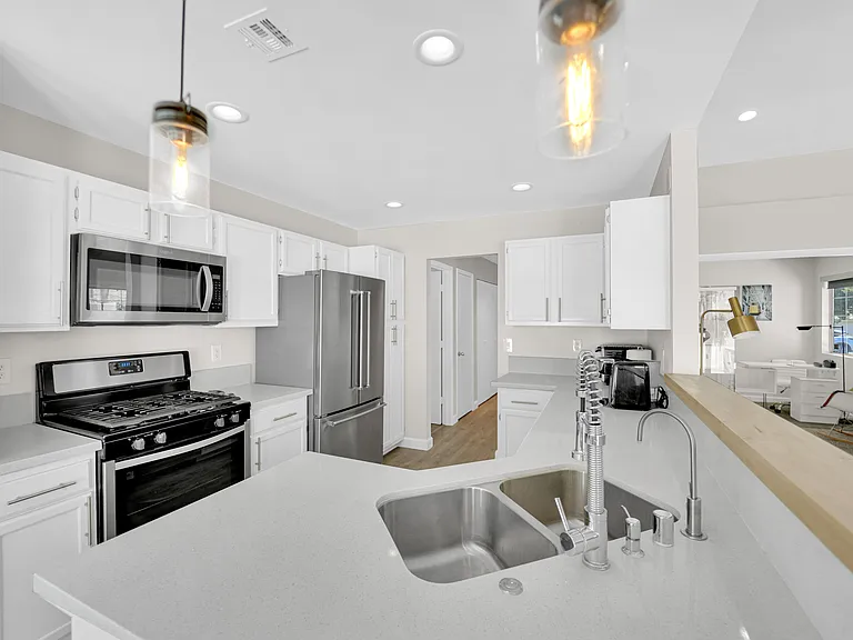 2505 Sea Venture Dr — Photo 8