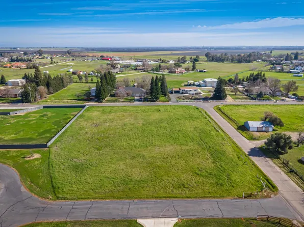 10685 Halfway Rd, Elk Grove, CA 95624