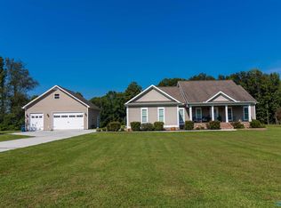 2003 Randles Rd, Grant, AL 35747