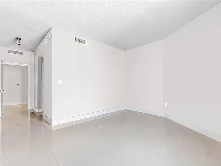 1900 N Bayshore Dr #3702 — Photo 17