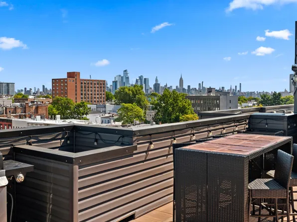 281 Central Avenue image 16 of 17