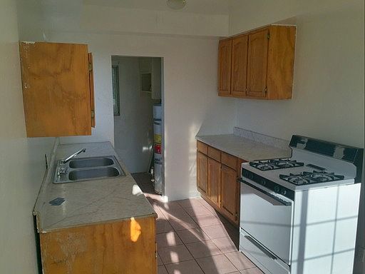 2nd image of 443 N Holliston Ave