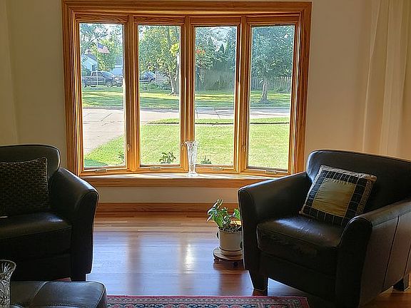 3rd image of 5116 Meadow Wood Blvd
