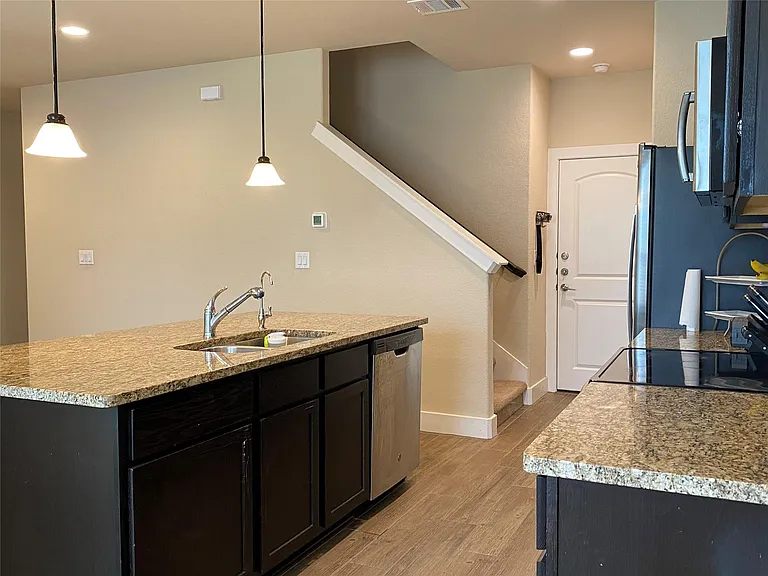 347 Madison Oaks — Photo 15