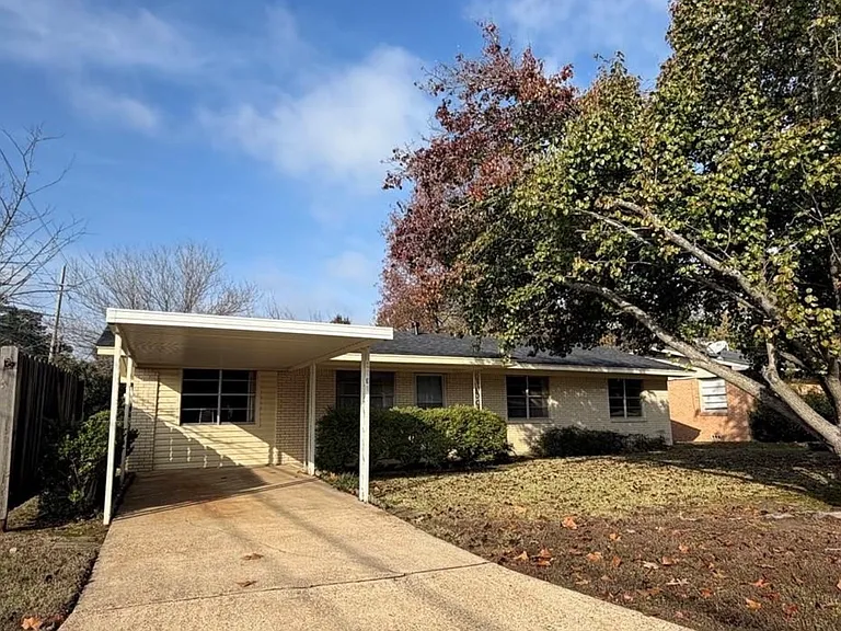 3501 Central St — Photo 1