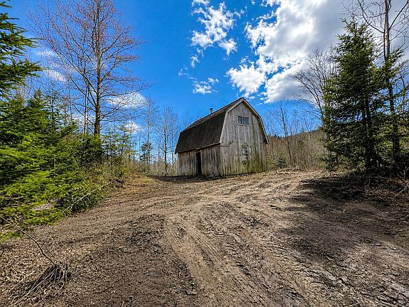 2nd image of 2900 Old Duck Pond Road