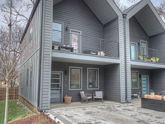 3rd image of 801 Cherokee Ave