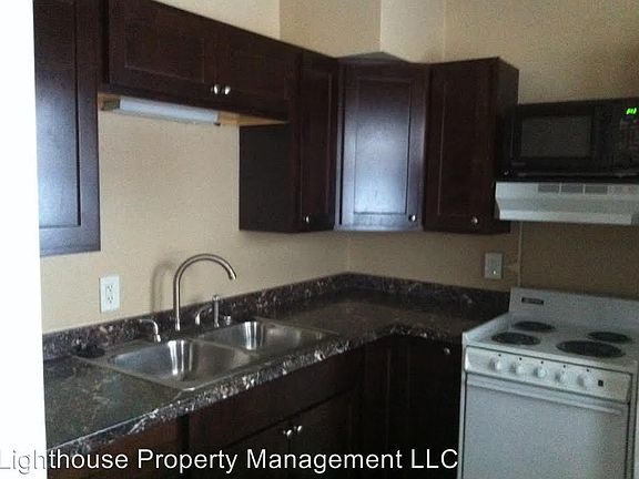 4th image of 2114 Buchanan Ave SW APT 3