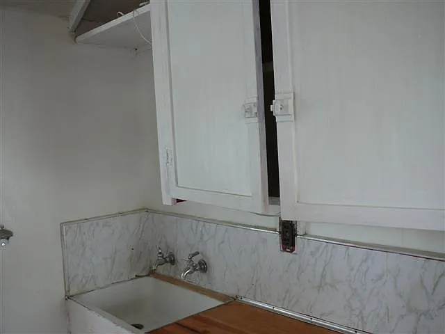 621 N Perry Ave — Photo 5