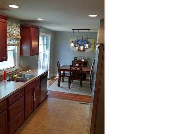 4th image of 2366 Kensington Ave