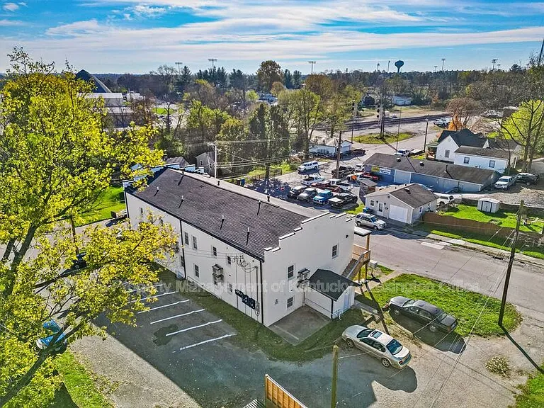 725 E College St #725 E COLLEGE STREET — Photo 15