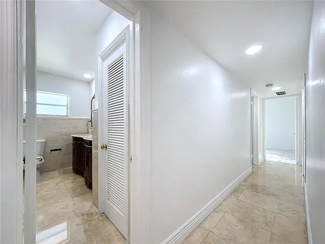 2836 NW 11th Ave — Photo 18