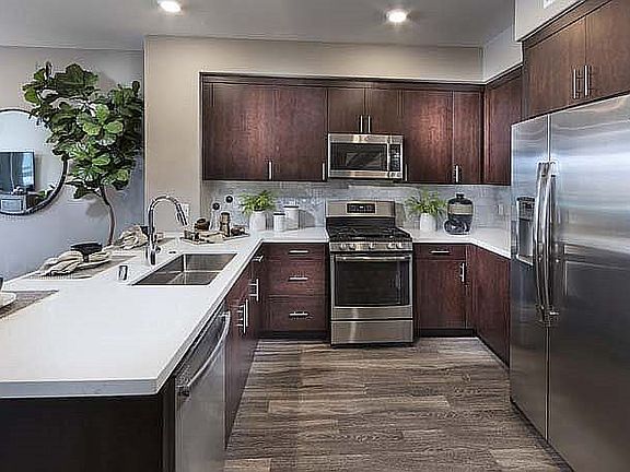 2nd image of 5933 Sunstone Dr Unit 206