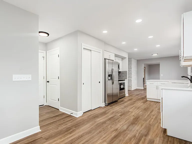 2652 Maplewood Dr — Photo 23