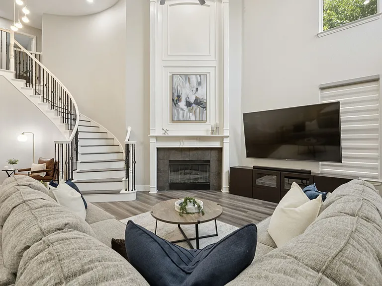 2151 Angel Falls Dr — Photo 5