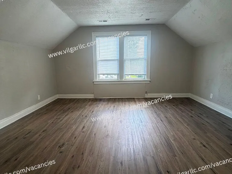 3236 Michigan St — Photo 12